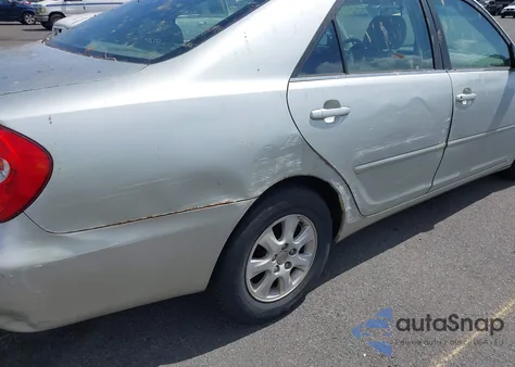 2003 Toyota Camry Le V6/Se V6/Xle V6 z USA, uszkodzony, nr VIN JTDBF32K530096705